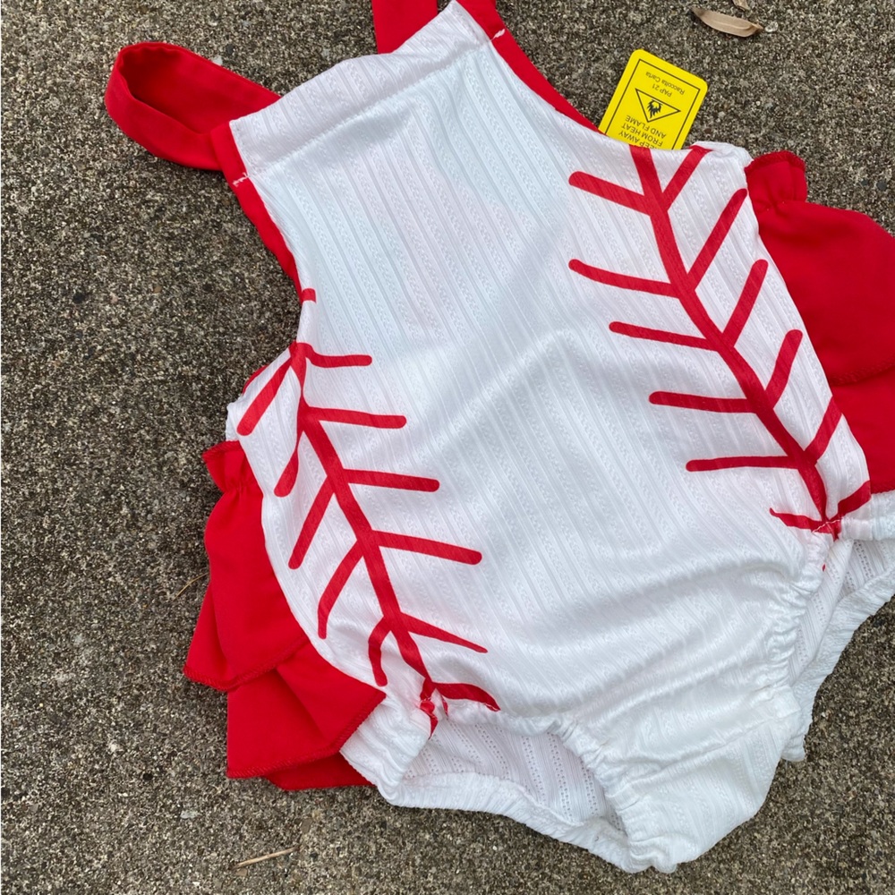 SHEIN Baby Girl Baseball Ruffle‎ Romper White Red Pointelle Size 1-3M NWT - Picture 2 of 4
